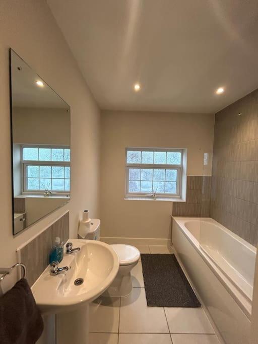 Luxury Countryside Stay - Waters Upton, Telford Buitenkant foto