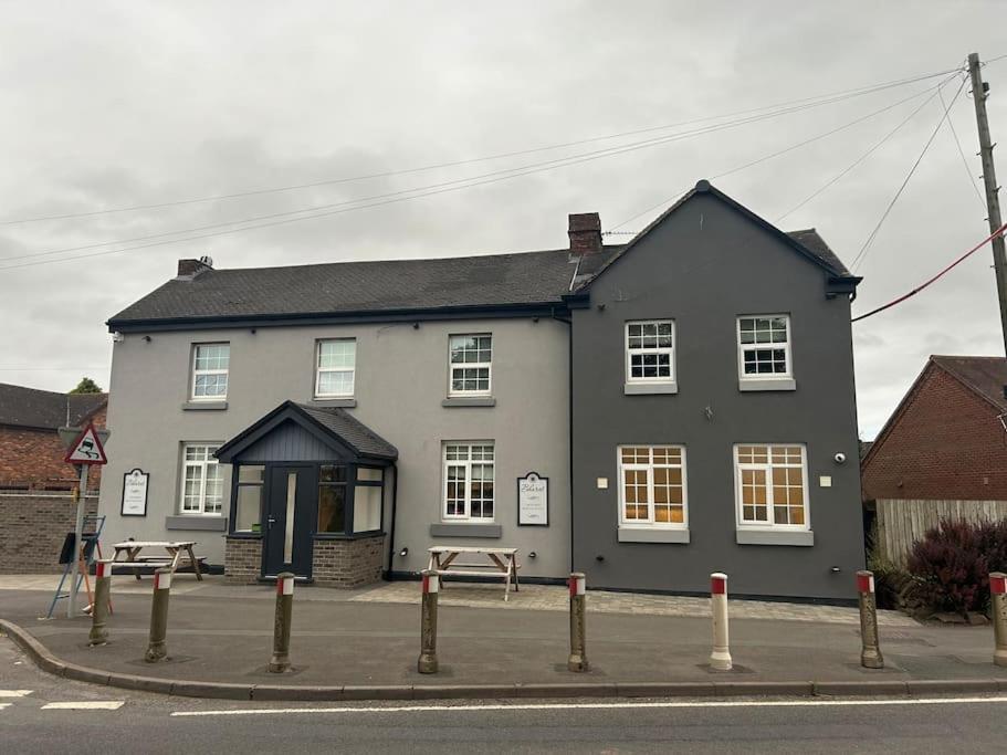 Luxury Countryside Stay - Waters Upton, Telford Buitenkant foto
